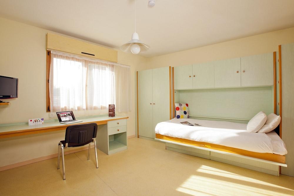 Cerise Nantes La Beaujoire Aparthotel Екстериор снимка